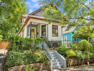 4042 N Michigan Ave