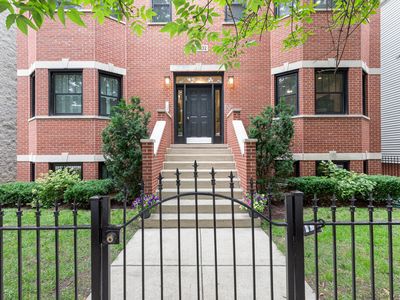 3630 N Damen Ave #1N