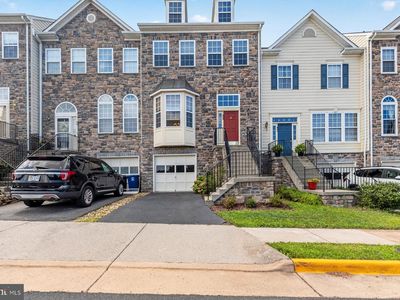 825 Bluefield Sq NE