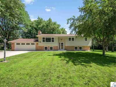 300 Viking Dr