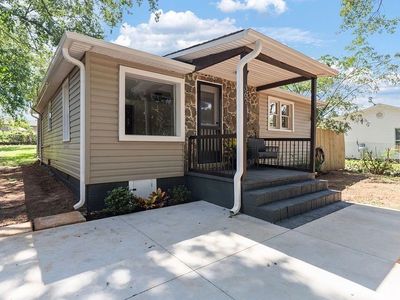 367 Dakota St