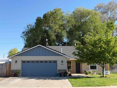 715 S Florence Ct