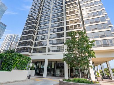 360 E Randolph St APT 503