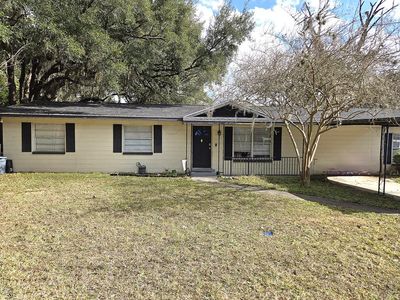 211 NE 3rd Ter