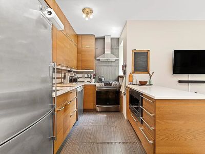 634 11th St Unit 5