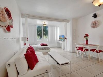 4040 Galt Ocean Dr #221