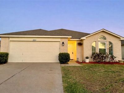 2011 Cottonwood Dr