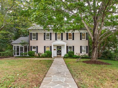 2709 Webb St