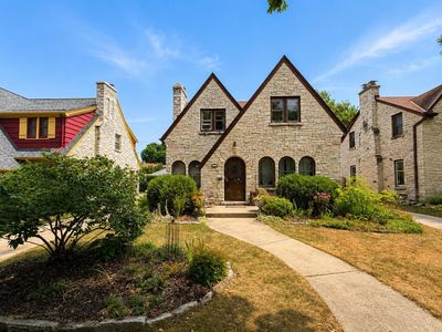 3222 N 49th STREET