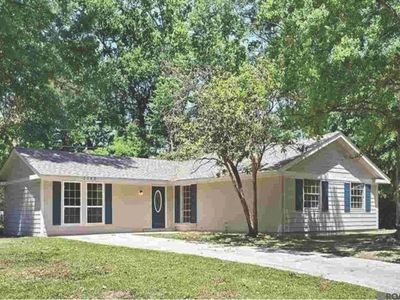 3045 Courtland Cir