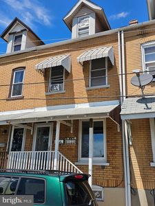 425 Max St