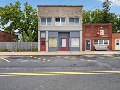 206 W Main St