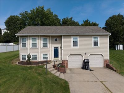 Property at 406 S Point Ct, Mc Donald, PA