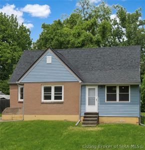 735 Cornell Avenue W