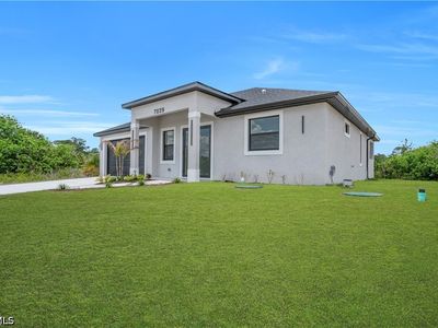 7039 Berwick Cir