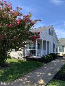 77 Regan Ct
