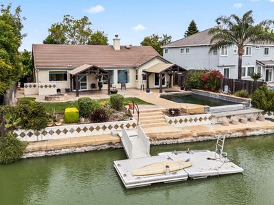 34 Bluefeather Ct