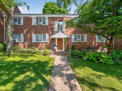 35 Nathan Hale Drive #25B