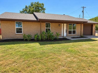 527 W Aubrey St