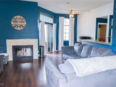 3150 Soft Breezes Dr APT 2025
