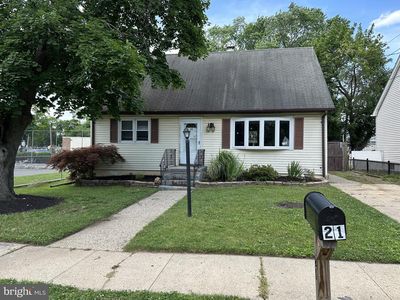 21 Loomis Ave