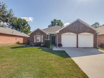 709 Paisley Dr