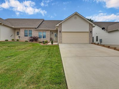 384 Woodgate Dr
