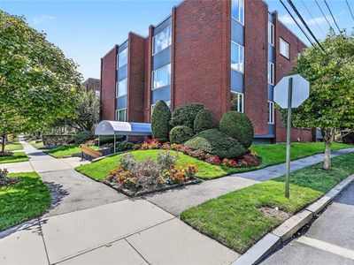 30 Blackstone Blvd APT 203