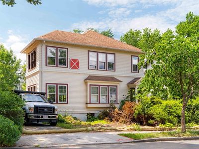 196 Lake View Ave