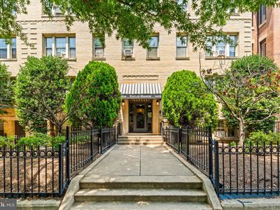 1439 Euclid St NW APT 204