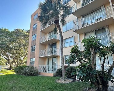 500 Executive Center Drive #3i