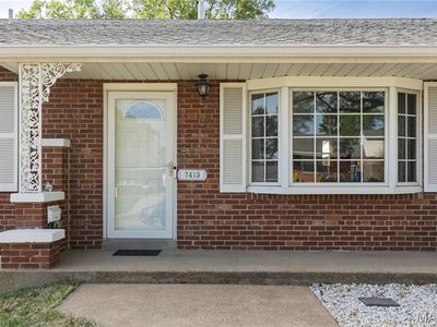 7413 Ray Ave