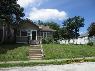 Property at 2624 Leclaire St, Davenport, IA