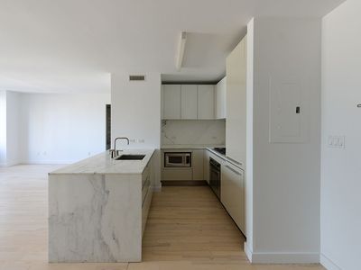 322 W 57th St APT 29D