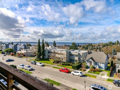 4444 44th Avenue SW #405