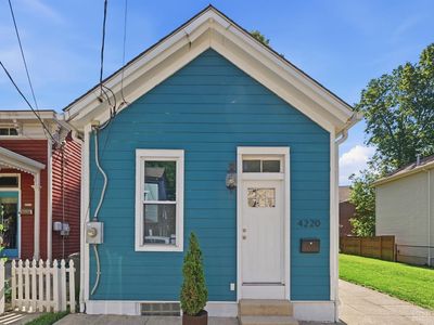 4220 Fergus St