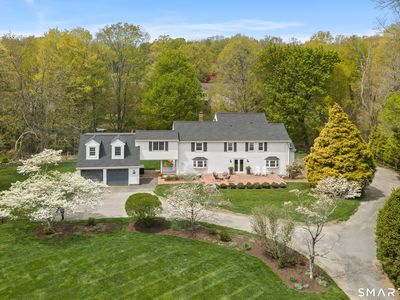 4 Wake Robin Road