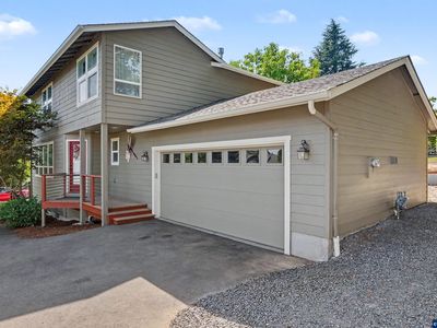 1685 Hillcrest Ct NW