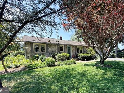 223 W High St