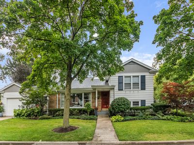 2761 Lincolnwood Dr
