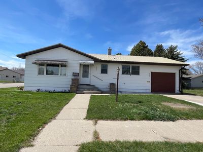 Property at 605 3rd Ave E, Mobridge, SD
