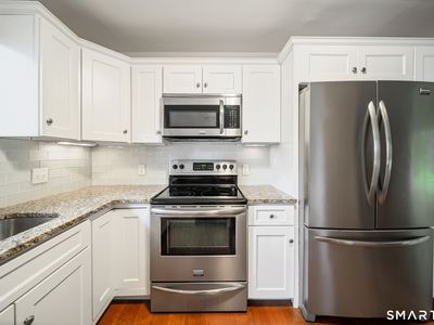 486 Heritage Village #B