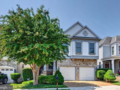 5694 Tower Hill Cir