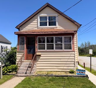 3049 E 138th Pl