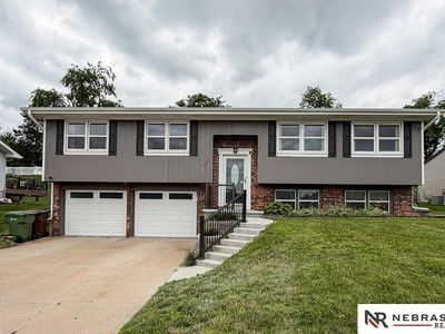 Property at 1001 Bordeaux Ave, Bellevue, NE