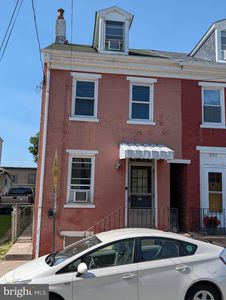 239 Hall St