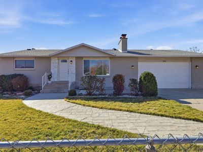 2395 W Longmeadow Dr S