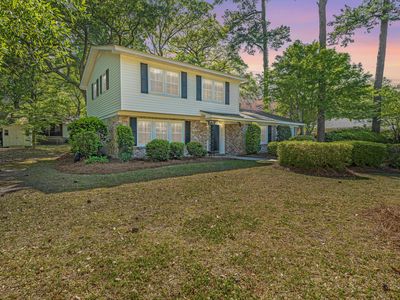 673 Highwood Cir