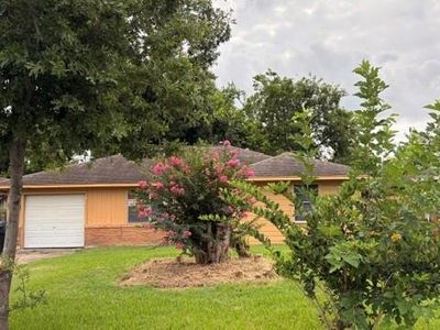 1823 Pleasantville Dr
