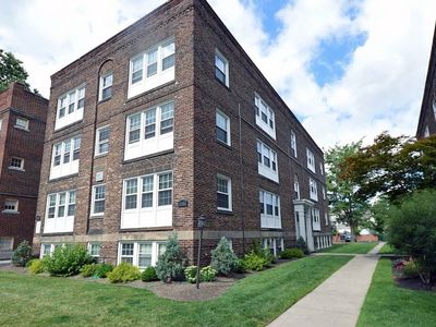 2646 N Moreland Blvd
